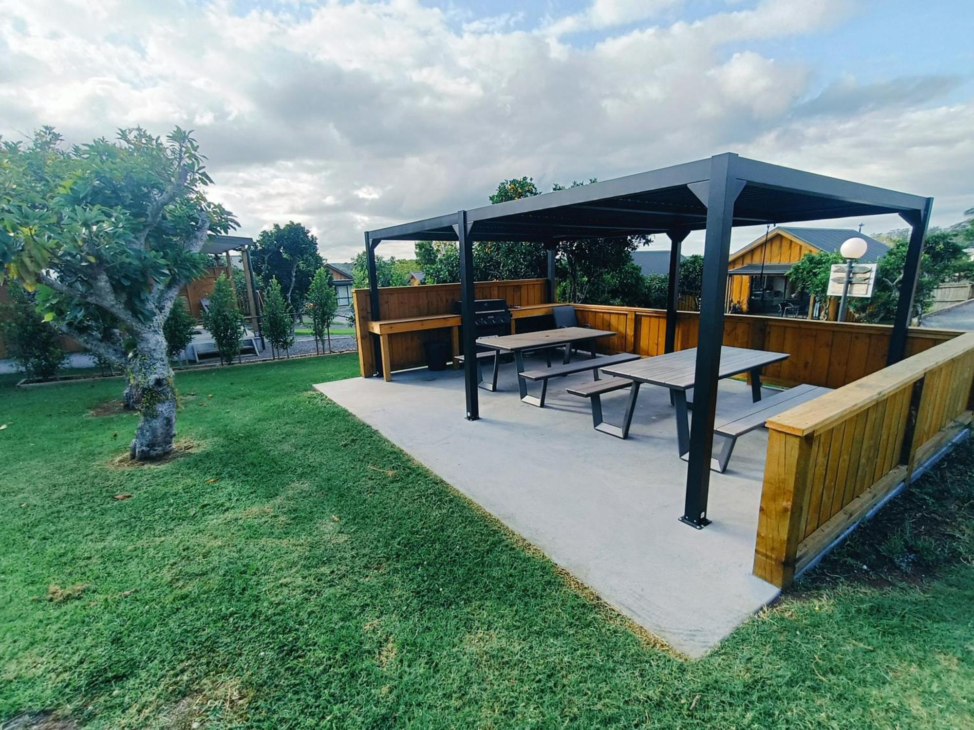 קאריקרי Kerigold Secluded Chalets Motel מראה חיצוני תמונה
